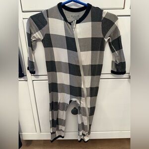 Kyte BABY Checkered Footie - Black and Gray